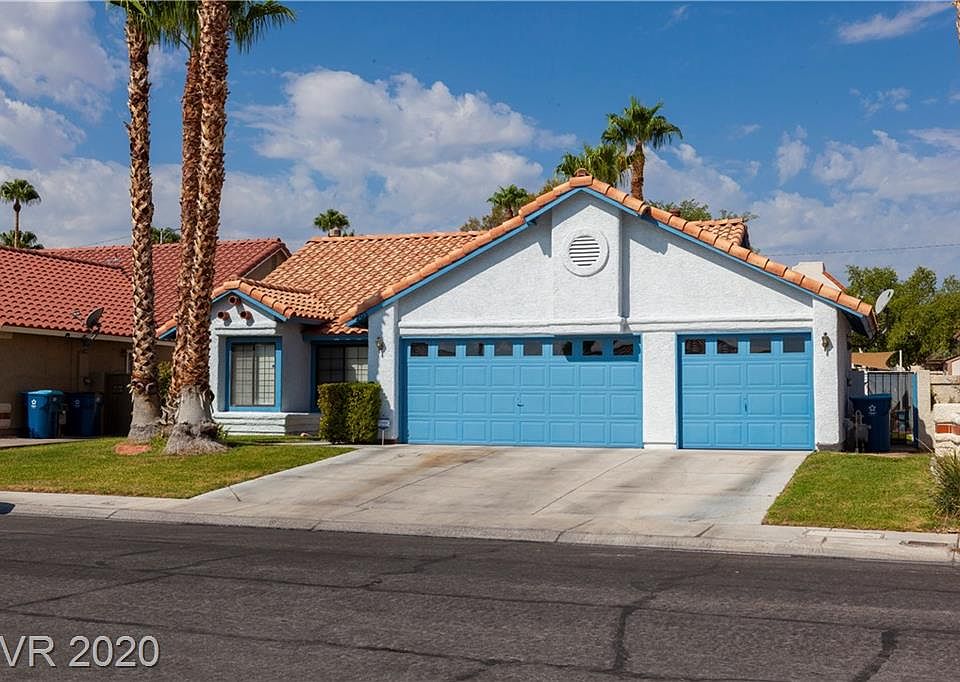 1st image of 205 Persimmon Ct