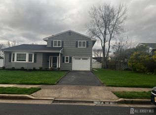 43 Lydia Ln, Edison, NJ 08817