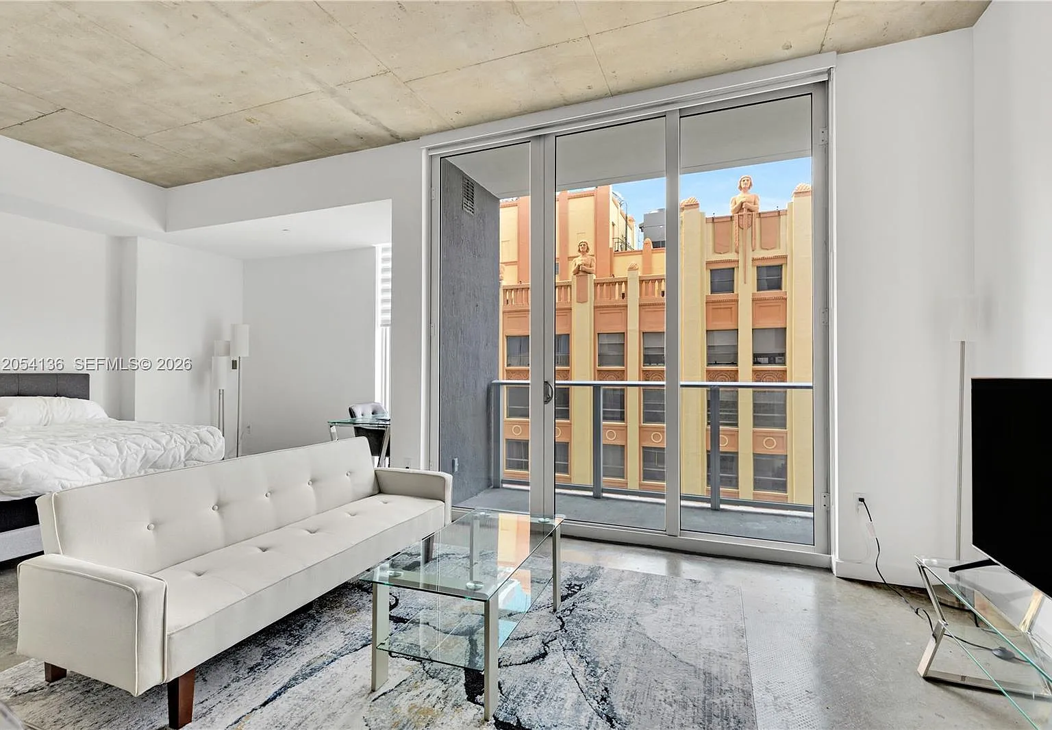 1 bed, 526 sqft, $2,600 — Photo 2