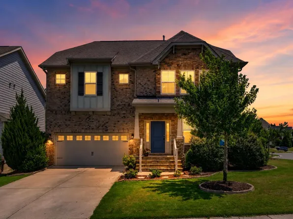 101 Cahors Trl, Holly Springs, NC 27540