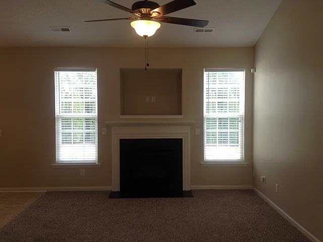4 bed, 2.0 bath, 1886 sqft, $2,070 — Photo 4