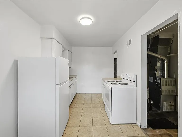 705 W 29th St #2901 — Photo 9