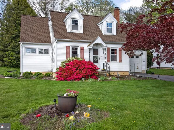 47 Wabank Rd, Millersville, PA 17551