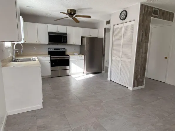 371 Maplecrest Cir, Jupiter, FL 33458