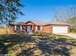 201 Woodsong Dr, Foley, AL 36535