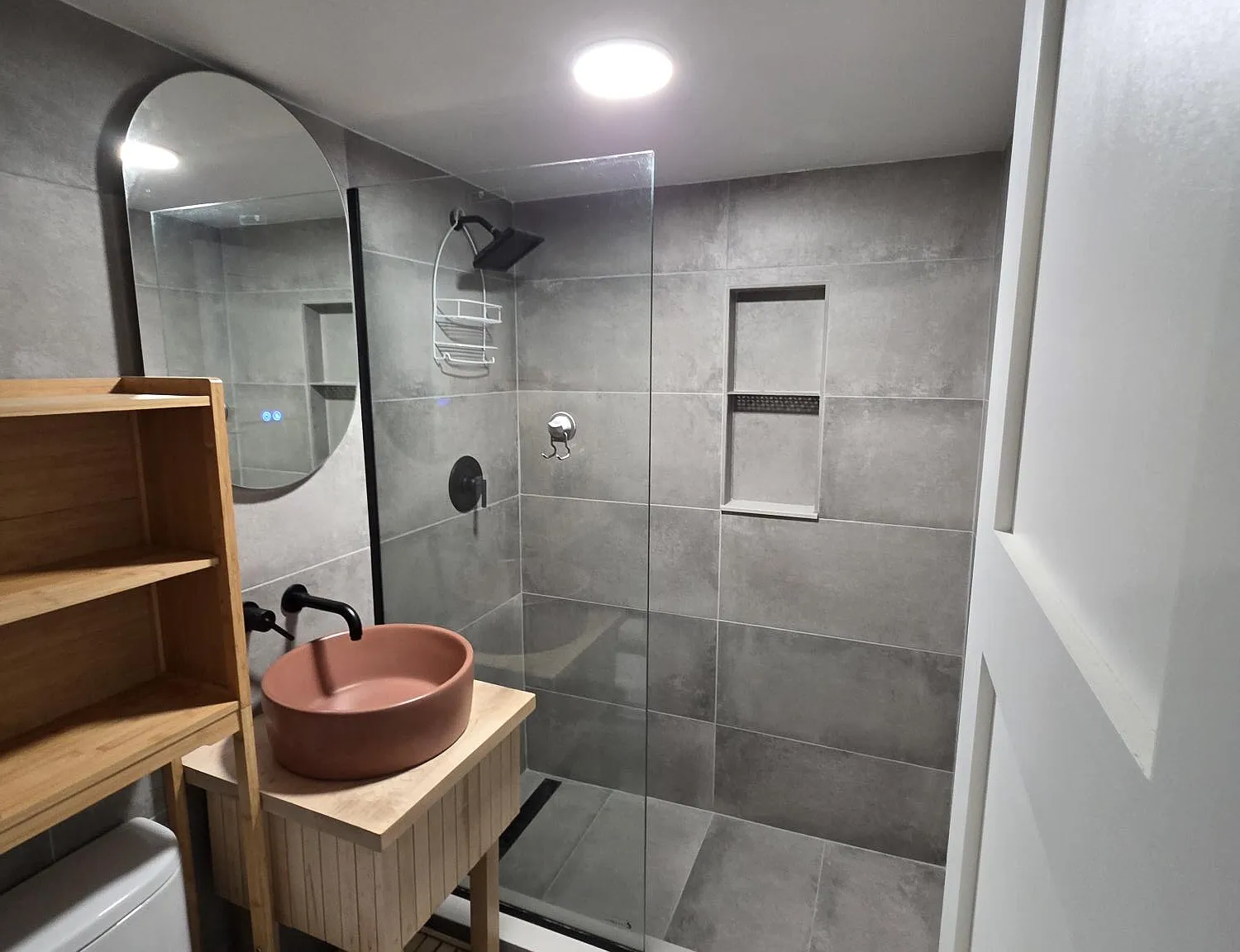 2 bed, 672 sqft, $1,800 — Photo 3