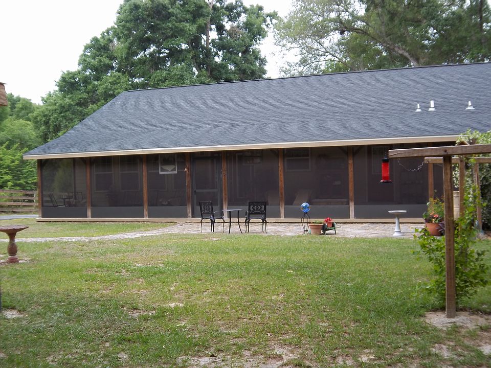 2nd image of 1167 NW Brown Rd
