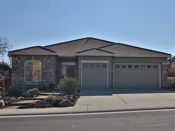2nd image of 4310 Lakebreeze Dr