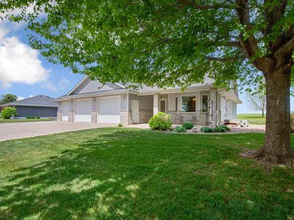 1203 Northridge Dr, Lakefield, MN 56150