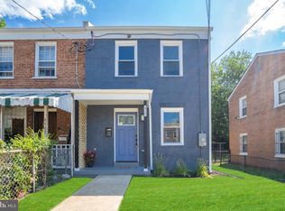 4725 B St SE, Washington, DC 20019