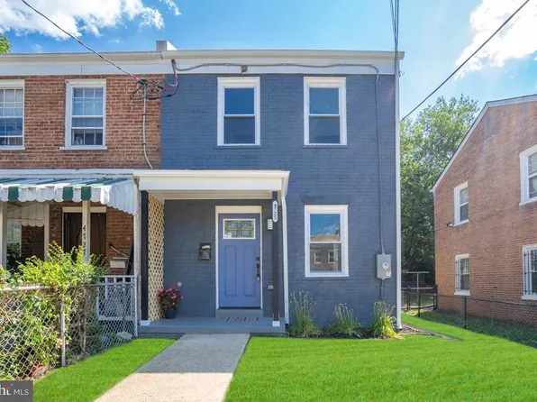 4725 B St SE, Washington, DC 20019