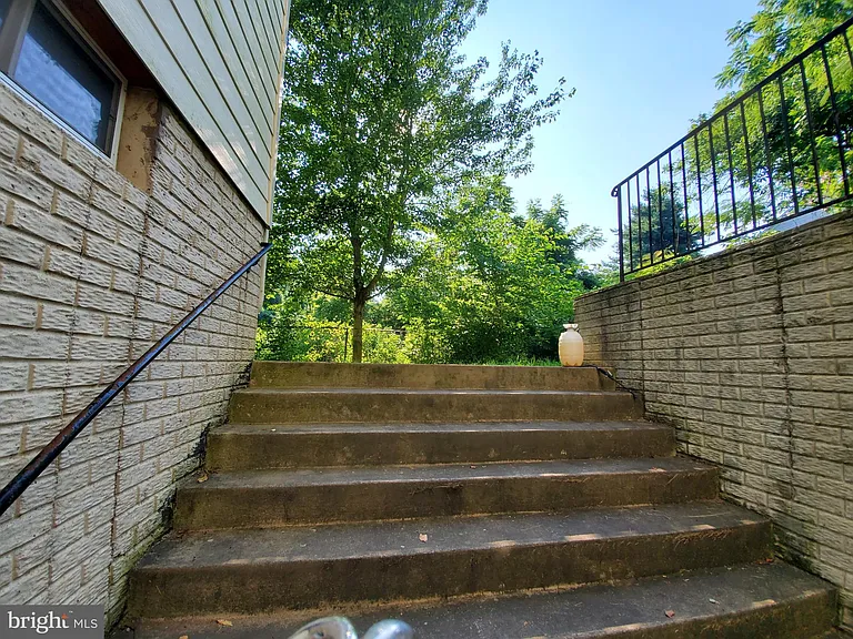 3301 Buckley St — Photo 36