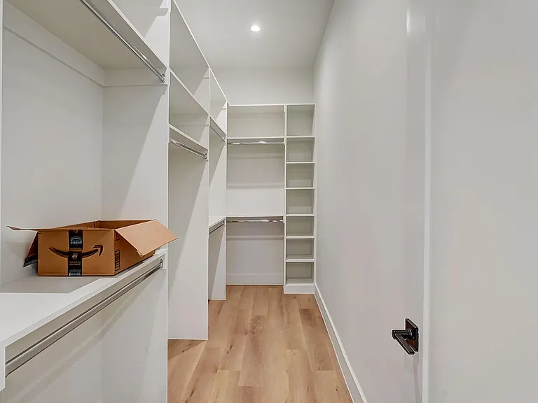 1719 Homeland St — Photo 16