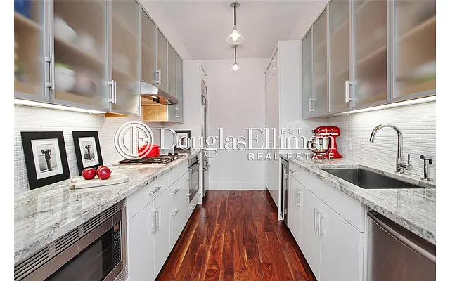 Sold by Douglas Elliman | media 7