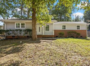 210 Pinonwood Dr, Simpsonville, SC 29680