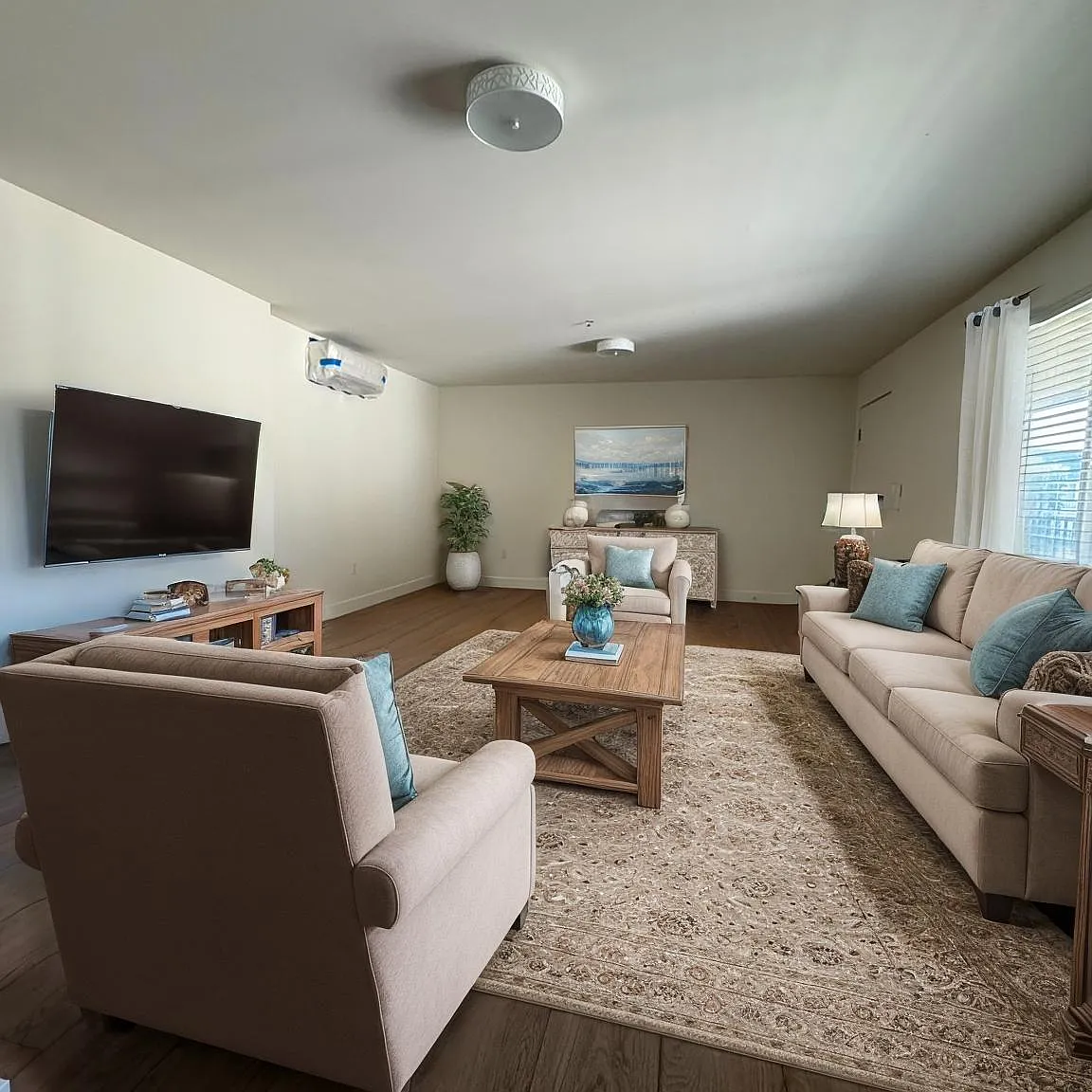 Above 7th Apartments — Photo 2
