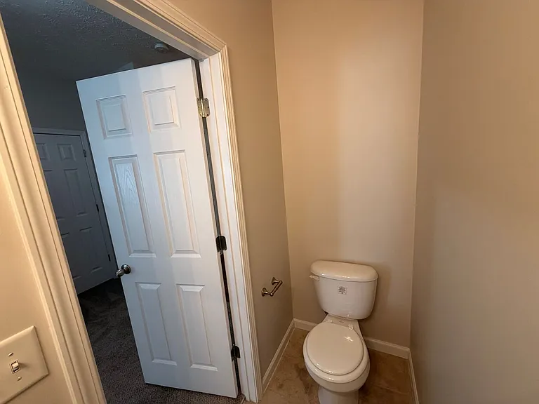 8115 Valley Oak Dr — Photo 5