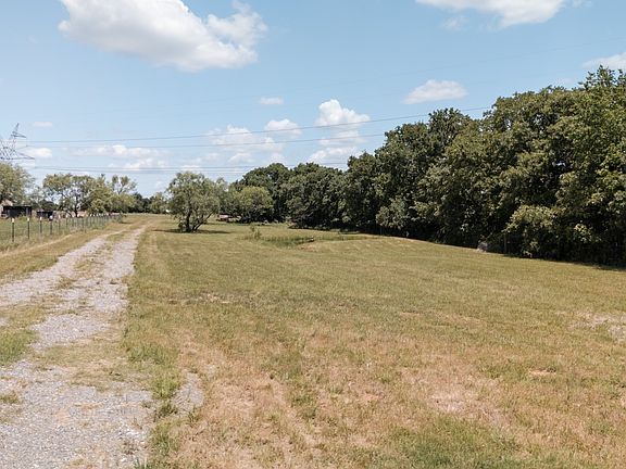 2nd image of 994 County Road 1180