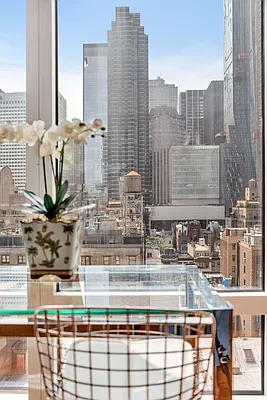 Sold by Compass | media 6