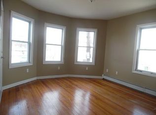 60 Douglas Ave #2, Providence, RI 02908