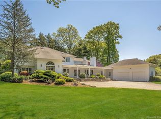 32 Red Coat Rd, Westport, CT 06880