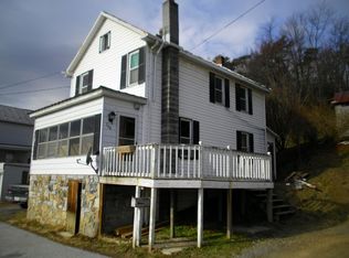 208 E Terrace St, Hancock, MD 21750