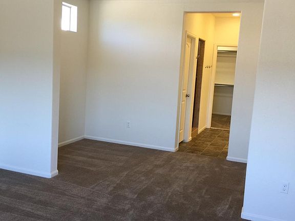 4th image of 4719 Uravan St