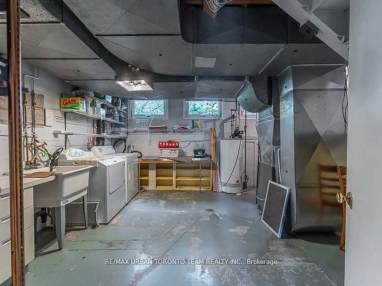35 Brumwell St — Photo 37