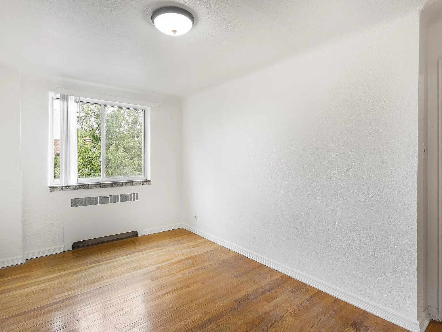Josephine Apartments — Photo 4