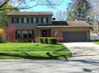 118 Lost Tree Dr, Springfield, IL 62704