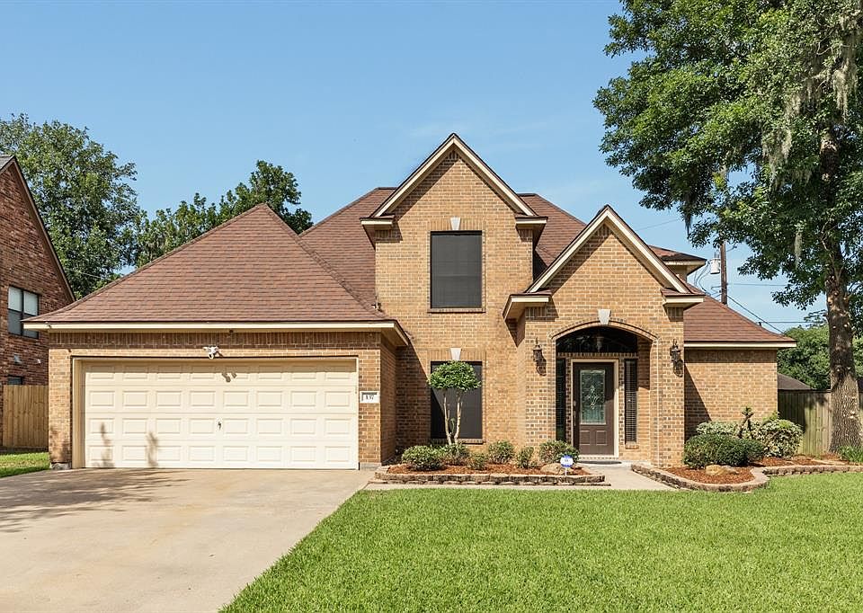 1st image of 137 Sugar Cane Cir
