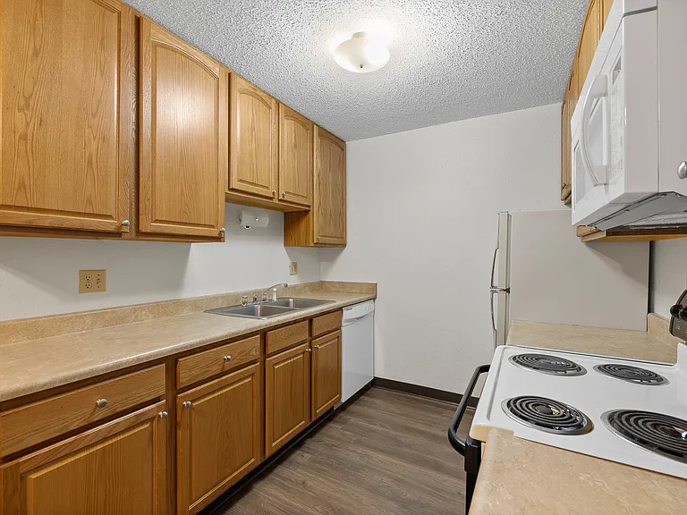 Country Bluff Apartments — Photo 4