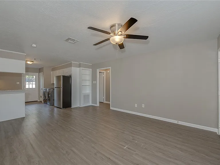3917 Olive St #B — Photo 3