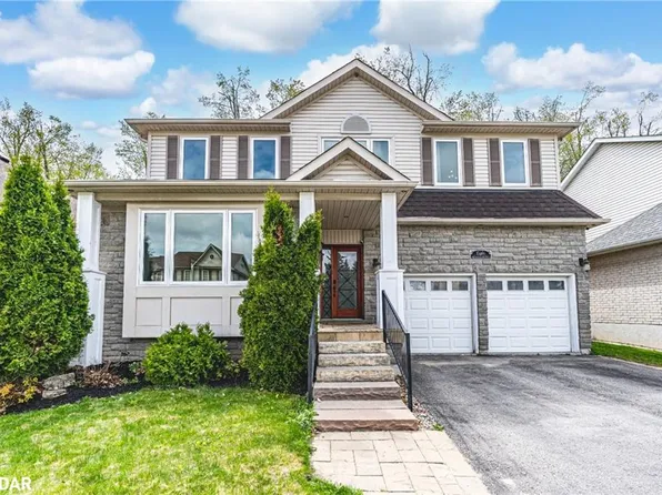 8 Thrushwood Dr, Barrie, ON L4N 0Z1