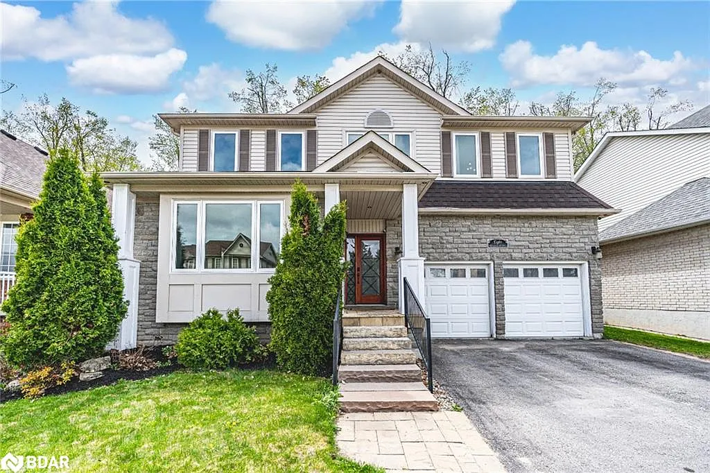 8 Thrushwood Dr photo 1