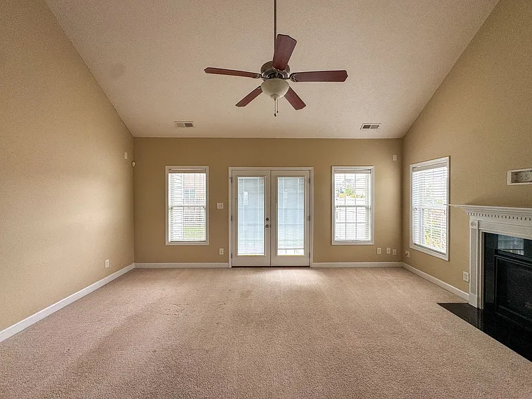 14 Buckman Dr — Photo 6