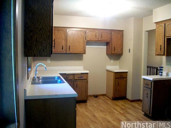 3rd image of 1519 8th St SE