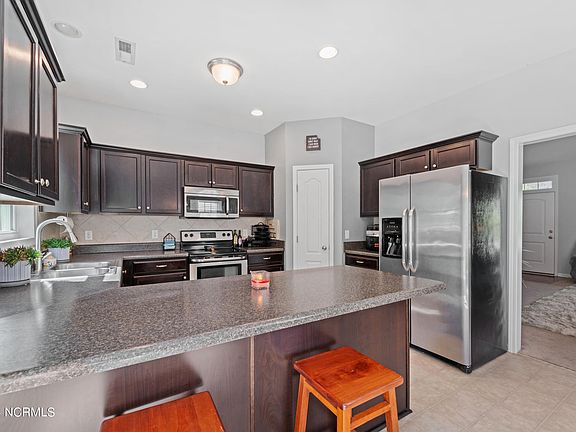 5th image of 809 Lavender Ct