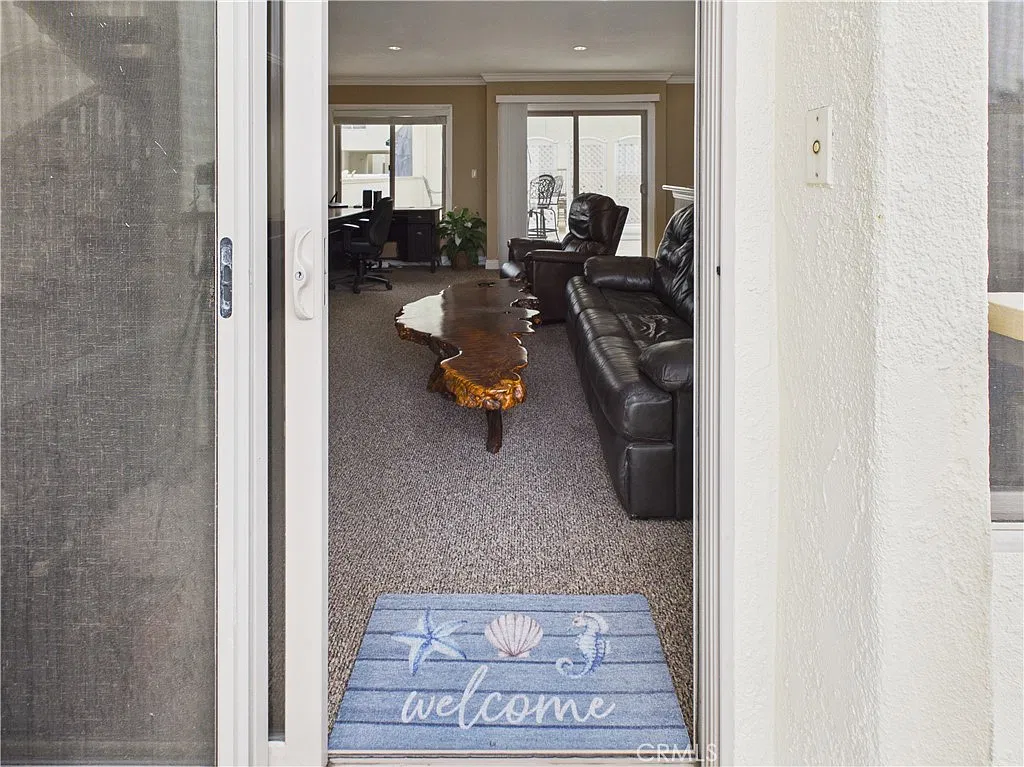 2 bed, 968 sqft, $7,000 — Photo 4