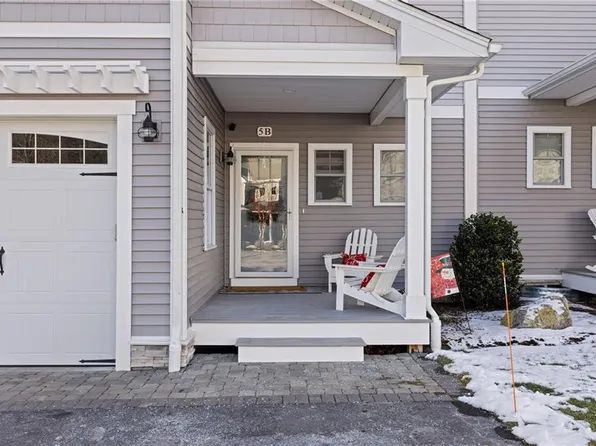 5 Desiree Ct #B, Smithfield, RI 02917