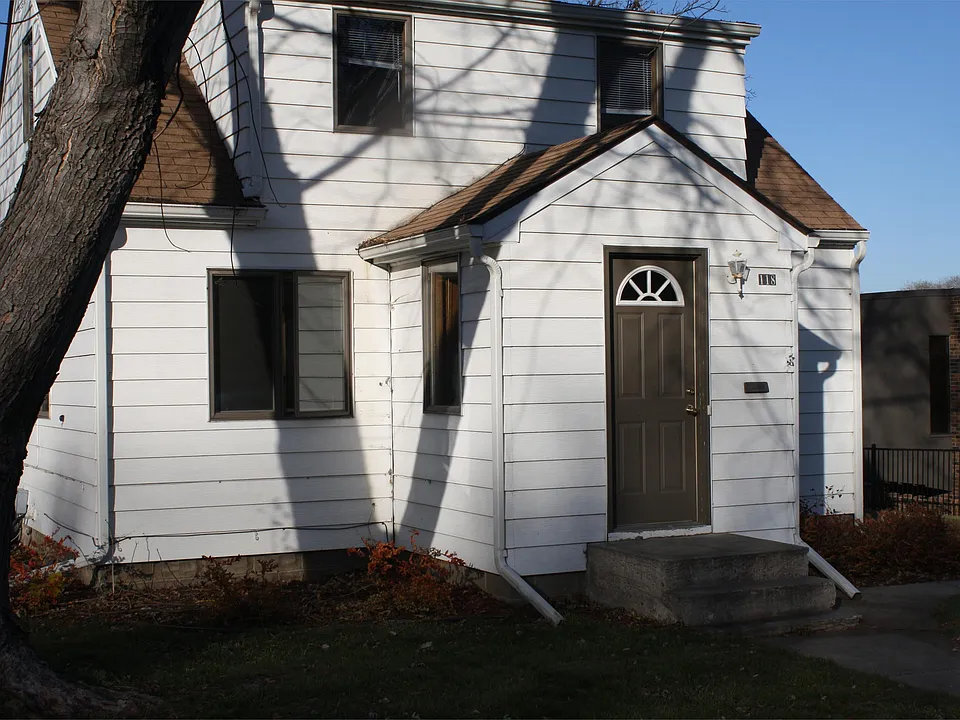118 6th St W