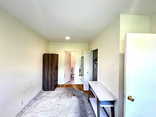 Rented by Hirsch Enterprises Incorporated | media 23