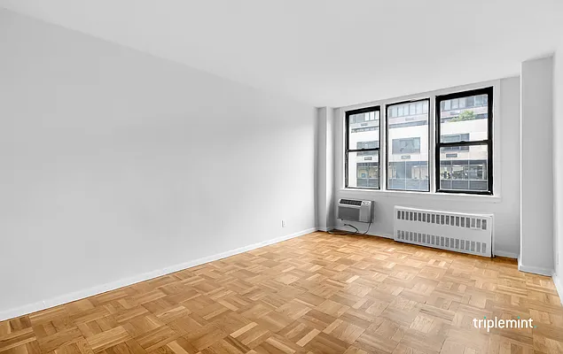 Rented by Triplemint | media 14