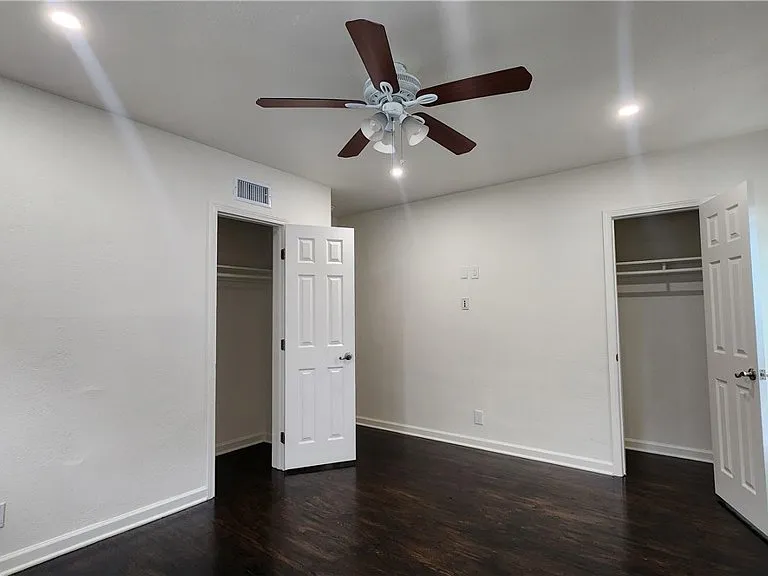 15709 Devonshire St — Photo 15