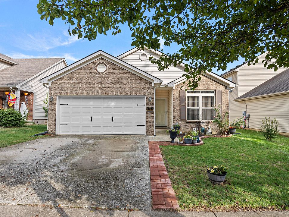 1st image of 2528 Moray Pl