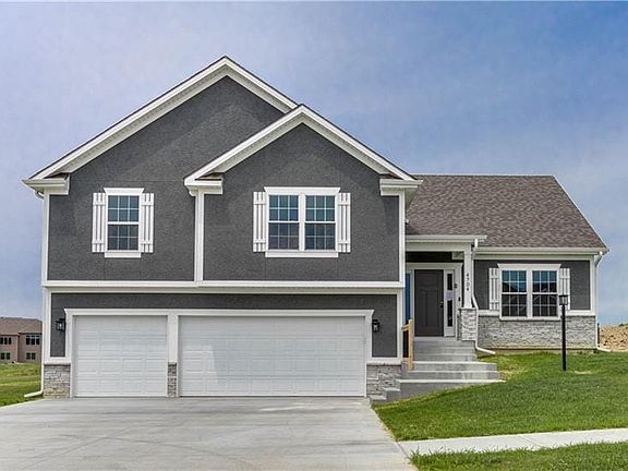 2nd image of 4704 Woodland Shores Ct
