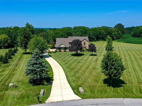 8546 Stockholm Ct, Waynesville, OH 45068