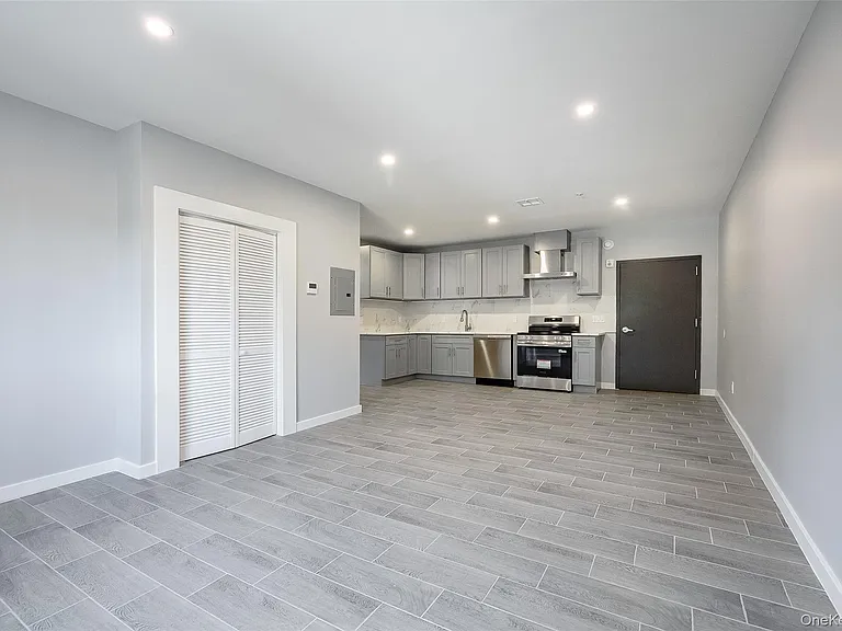 126 Innis Ave #2-4 — Photo 4