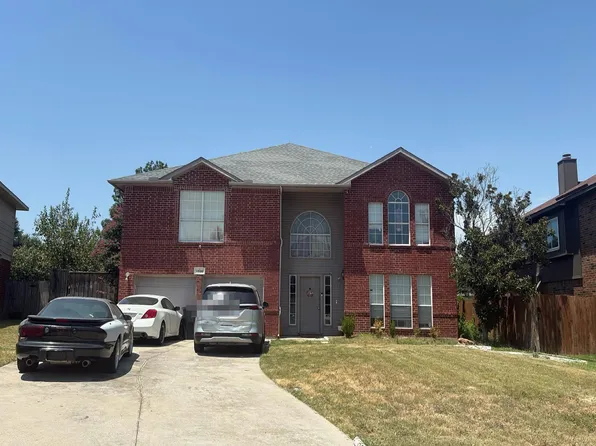 1220 Topeka Dr, Saginaw, TX 76131