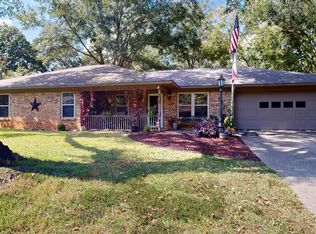 1200 Hillcrest Dr, Whitehouse, TX 75791